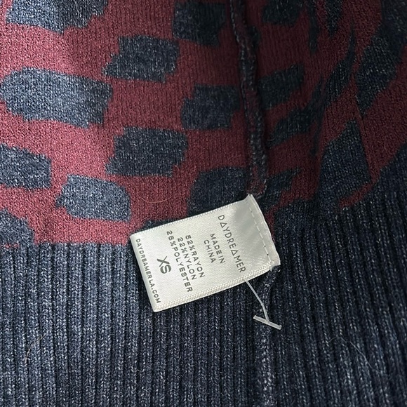 Daydreamer Wave Fitted Plum Berry Cardigan Size X Small NWT - Picture 6 of 8